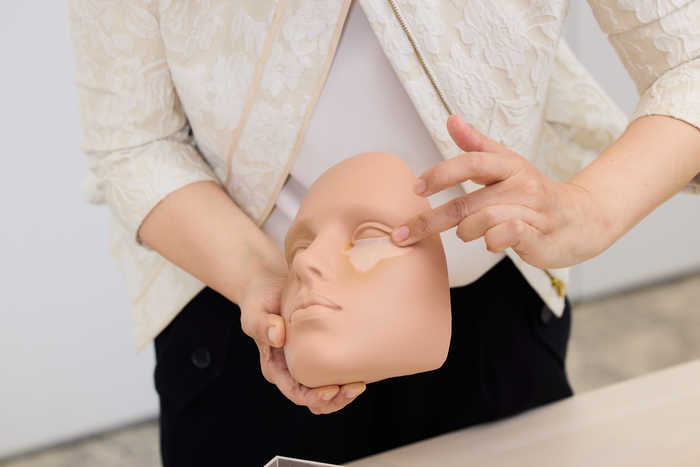 外見ケア専用ファンデーションの塗り方_5