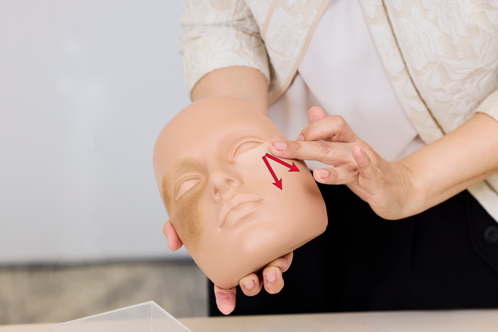 外見ケア専用ファンデーションの塗り方_6