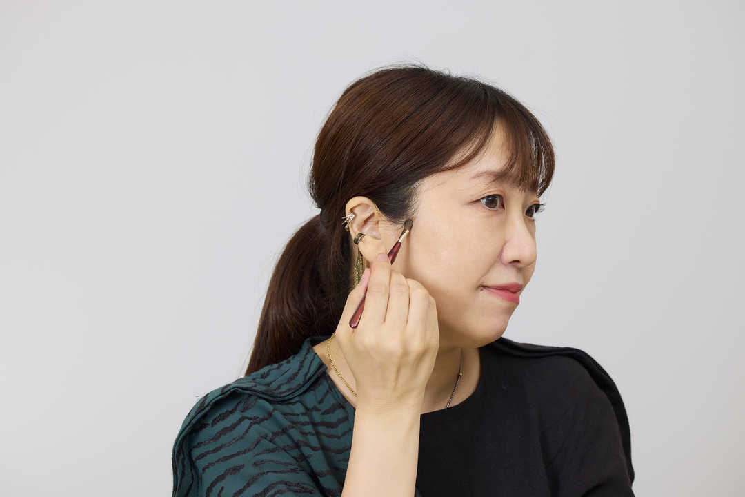 （３）フェイスラインにシャドウを入れる